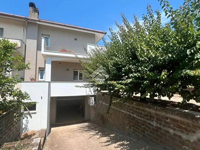 Casa con 5 locali in vendita in Via Monaco, Ladispoli