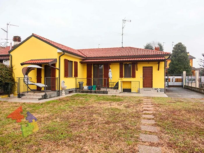 Case in Vendita e in Affitto - 2