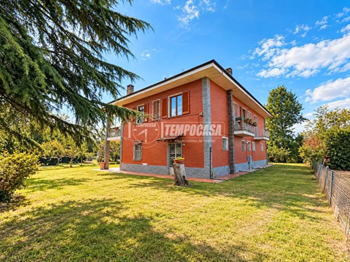 Appartamento trilocale in vendita in Corso Luigi Einaudi, Cherasco