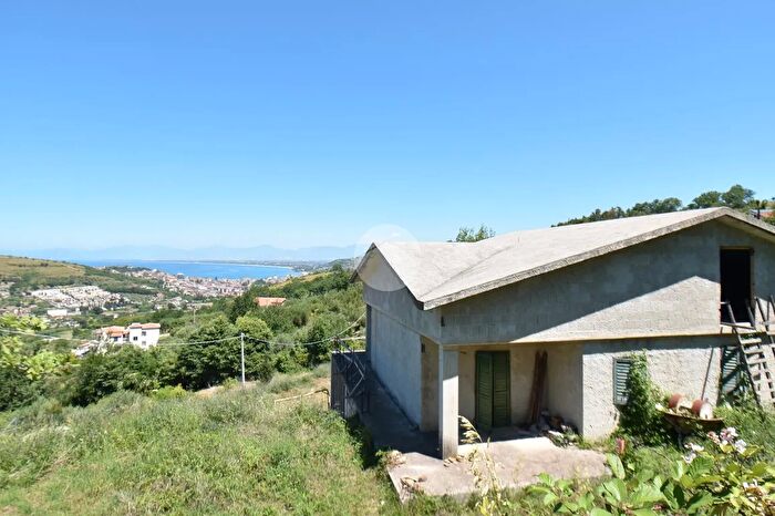 Casa con 6 locali in vendita in Via La Vecchia, Agropoli