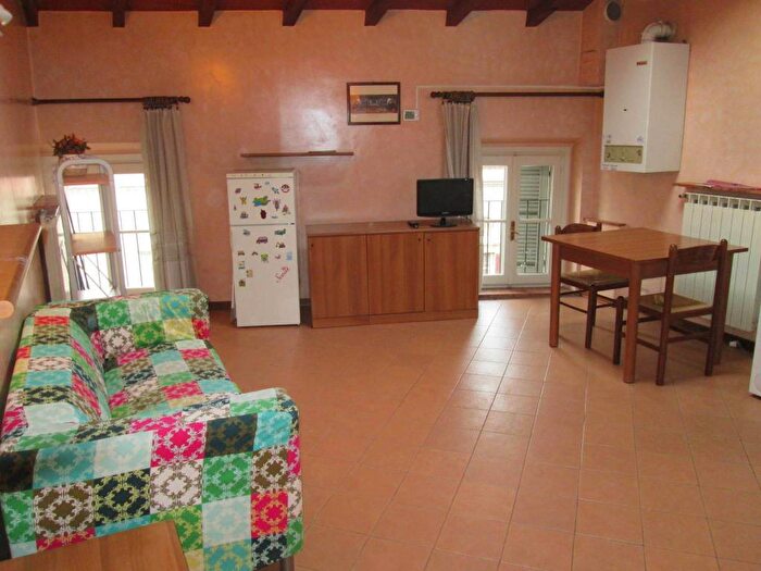 Appartamento bilocale in affitto in Via Massimo DAzeglio, Parco Ducale Oltretorrente, Parma