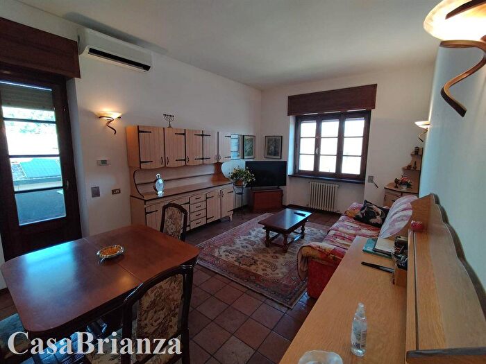 Appartamento trilocale in vendita in Macherio