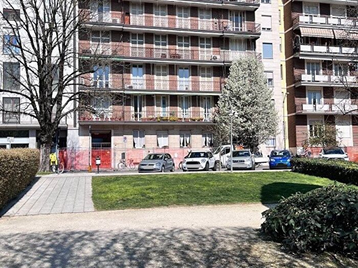 Appartamento trilocale in affitto in Viale Novembre, Centro Storico, Lodi