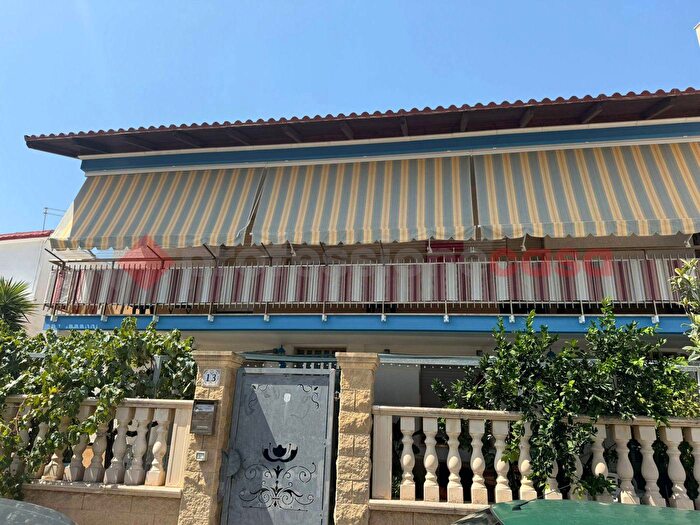 Appartamento quadrilocale in vendita in Via delle Acciughe, Torricella