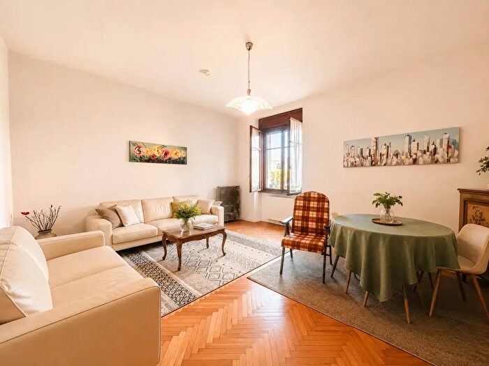 Appartamento quadrilocale in affitto in Via Adamello, Trento