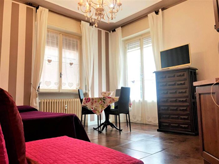 Appartamento monolocale in affitto in Viale Giulio Cesare, Bicocca, Novara