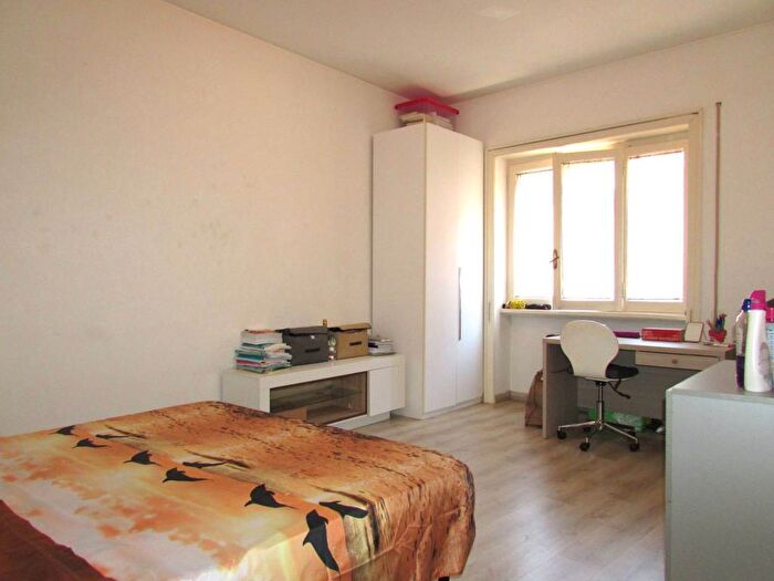 Appartamento trilocale in affitto in Via Gian Luca Squarcialupo, Bologna, Roma