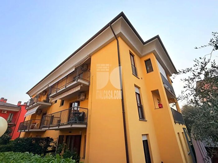 Appartamento trilocale in vendita in Roma, Nembro