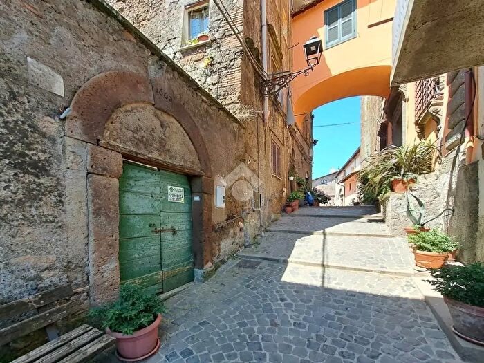 Appartamento bilocale in vendita in Vicolo San Vittore, Vallerano