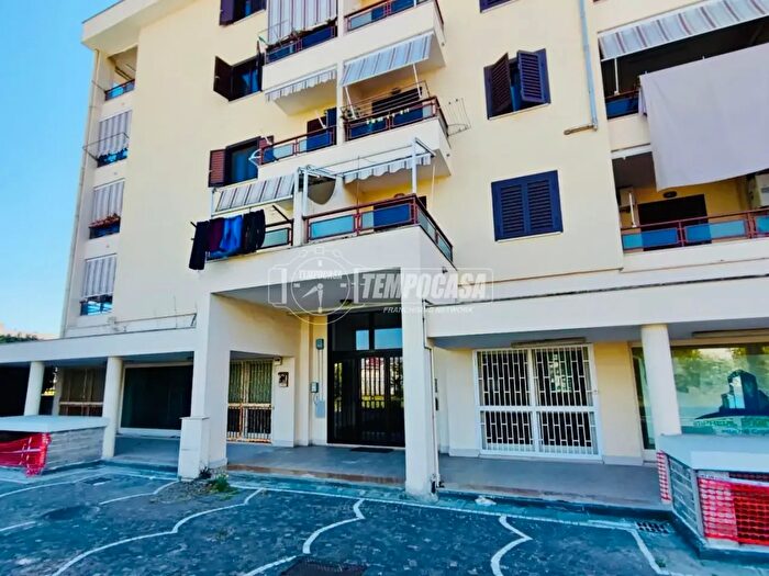 Appartamento quadrilocale in vendita in Via Atellana a, Aversa