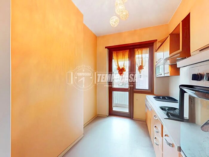 Appartamento trilocale in vendita in Via Caprera, Torino