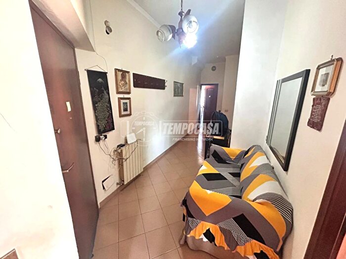 Appartamento trilocale in vendita in Roma