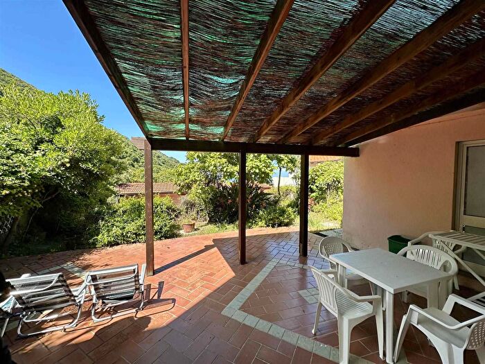 Appartamento bilocale in vendita in Marciana