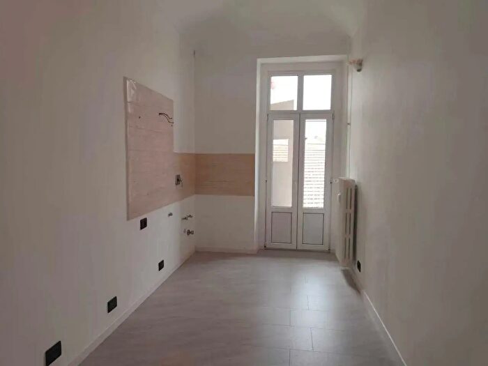 Appartamento trilocale in vendita in Via Monginevro, Torino