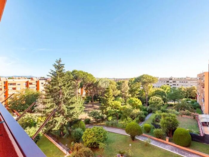 Appartamento quadrilocale in vendita in Via Tina di Lorenzo, Roma