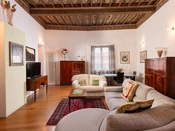 Appartamento con 6 locali in affitto in San Marco Tufi, Siena