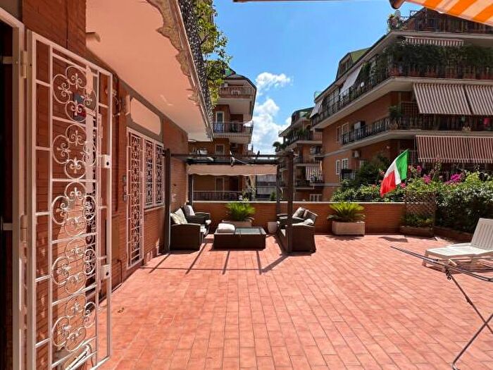 Appartamento bilocale in vendita in Via di Monte Verde, Roma