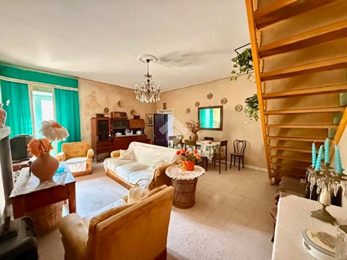 Appartamento trilocale in vendita in Via Trento, Montefiascone