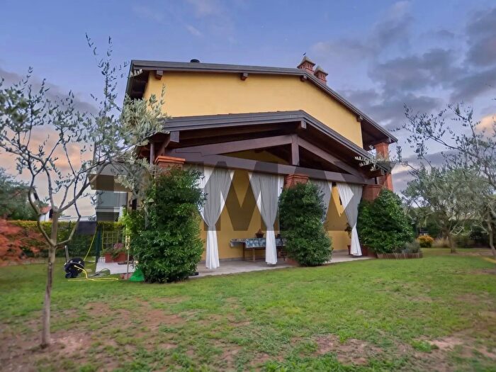 Casa con 5 locali in vendita in Via Ambrosi, Peschiera Del Garda