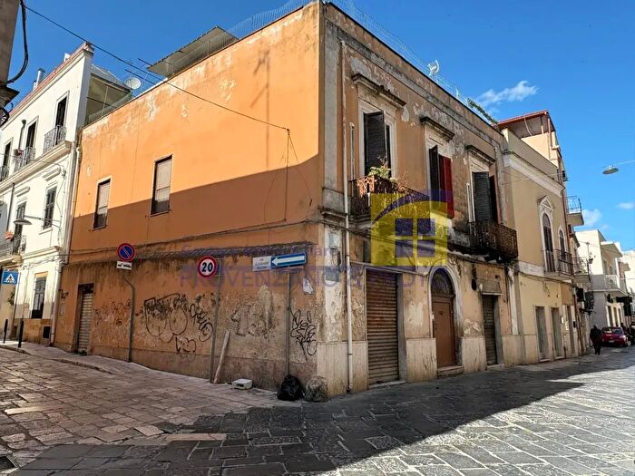 Casa quadrilocale in vendita in Via Carmine, Brindisi