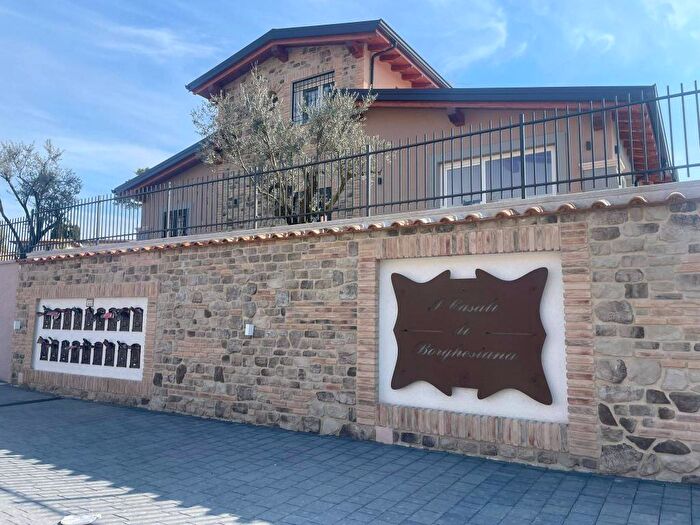 Casa con 5 locali in affitto in Via Borghesiana, Borghesiana, Roma