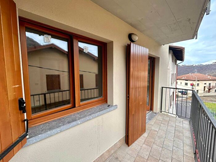 Appartamento trilocale in affitto in Via Gregorio Vescovo, Casale, Albino