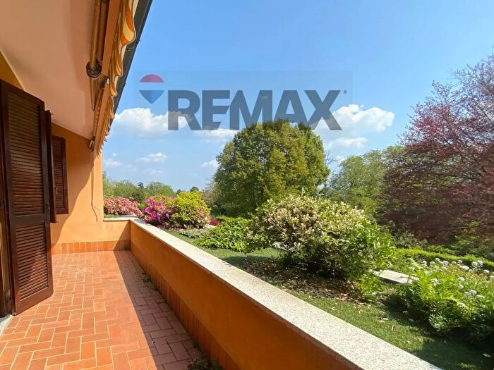 Casa con 6 locali in vendita in Via alla Cartiera, Lesa