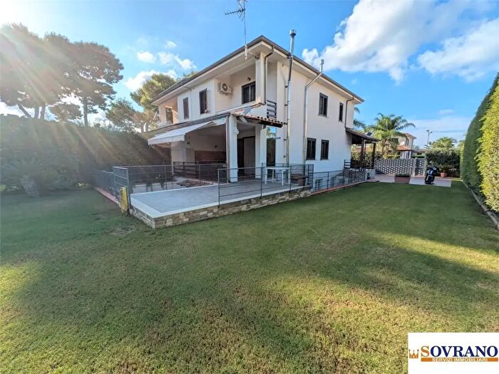 Casa quadrilocale in vendita in Carini
