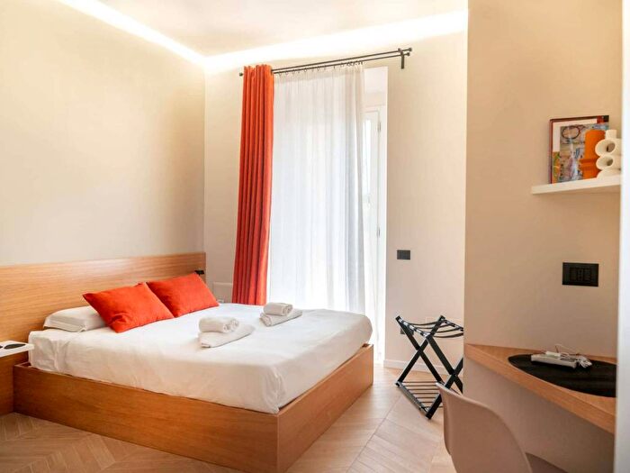 Appartamento quadrilocale in affitto in Via Luca della Robbia, Testaccio, Roma