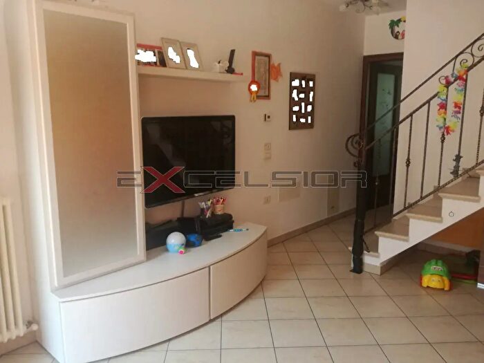 Casa con 6 locali in vendita in Corso Giuseppe Mazzini, Adria