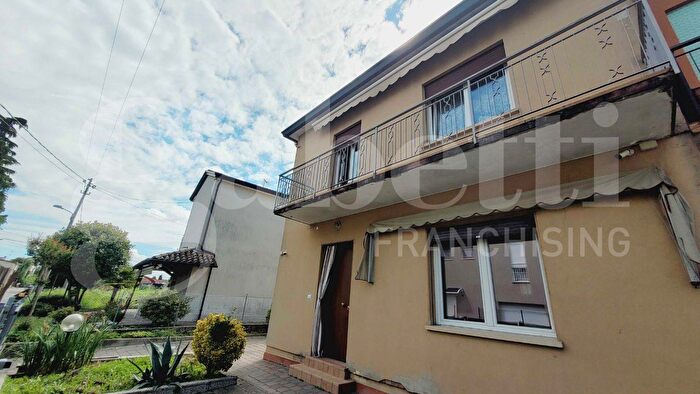 Casa quadrilocale in vendita in Padova