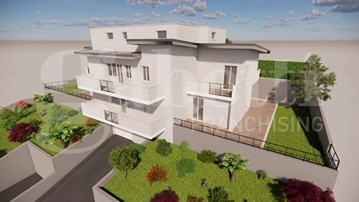 Appartamento trilocale in vendita in Via della Magliana, Roma