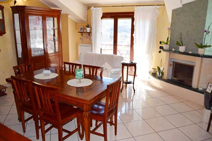 Appartamento trilocale in vendita in Via dei Gelsi, Tagliacozzo