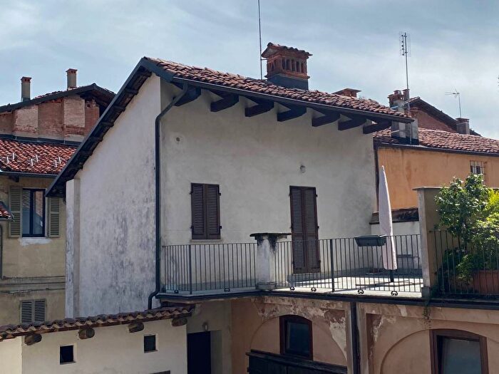 Appartamento bilocale in affitto in Via Gualtieri, Centro, Saluzzo