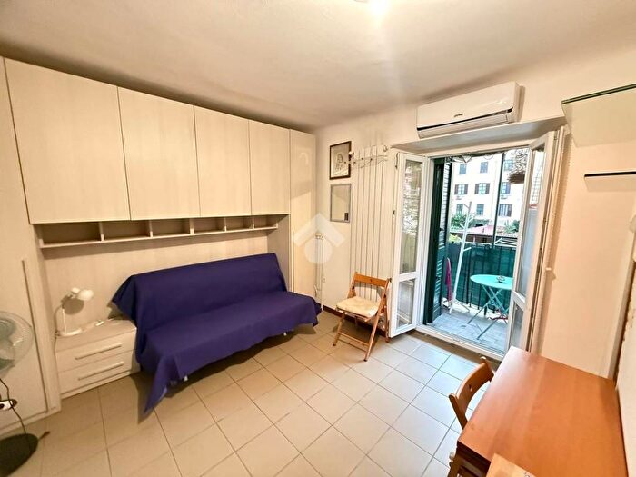 Appartamento monolocale in affitto in Via Gaetano Ronzoni, Corso Genova, Milano