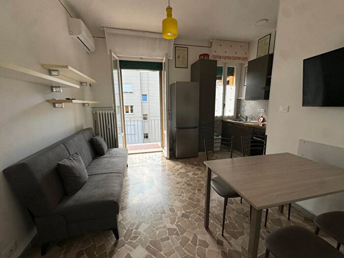 Appartamento trilocale in affitto in Via Bartolomeo Passarotti, Bolognina, Bologna