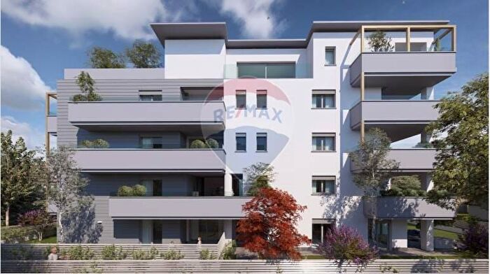 Appartamento quadrilocale in vendita in Via Perosi, Monza