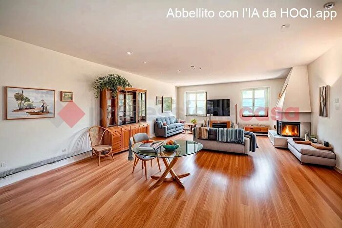 Appartamento con 6 locali in vendita in Via Toniolo, San Giuliano Terme