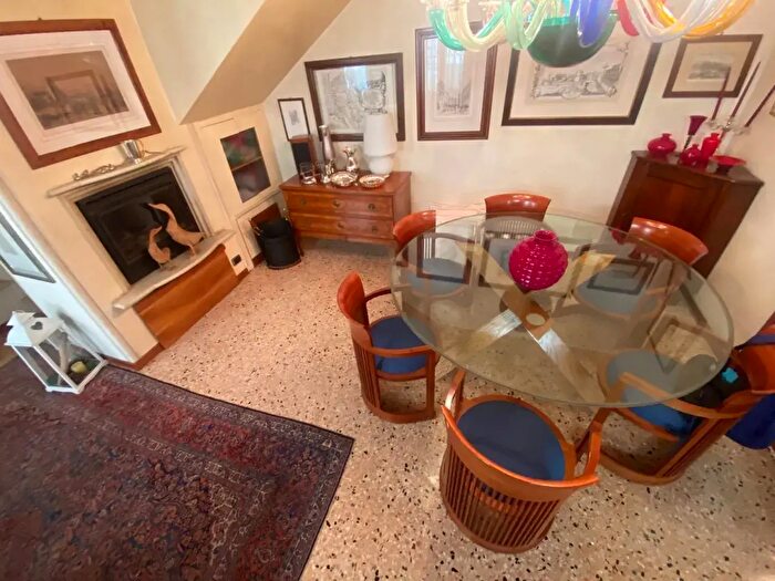 Casa con 6 locali in vendita in Contrà Mure San Domenico, Vicenza