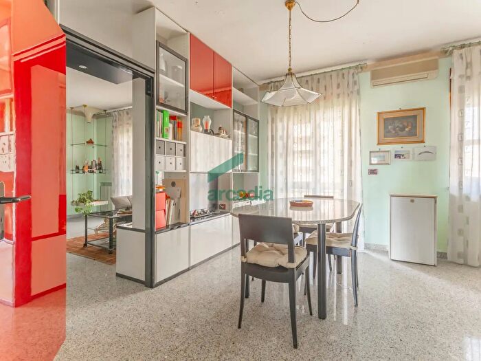 Appartamento quadrilocale in vendita in Via Rosario Livatino, Bari