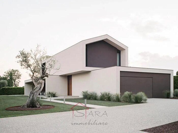 Casa quadrilocale in vendita in Via Pelosa, Saccolongo