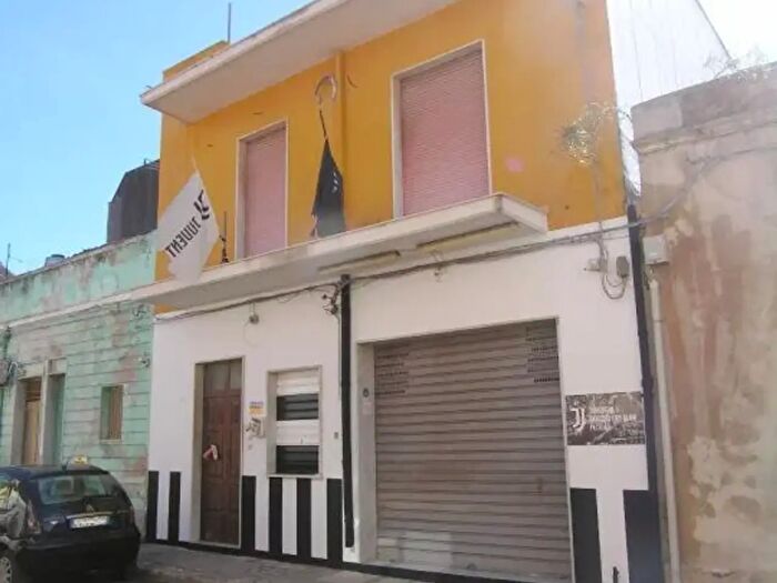 Casa con 8 locali in vendita in Pachino