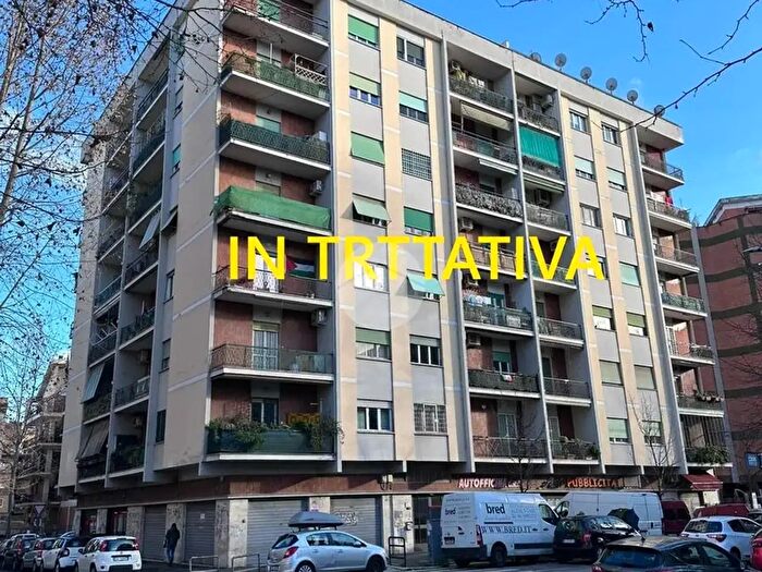 Appartamento trilocale in vendita in Via dei Levii, Roma