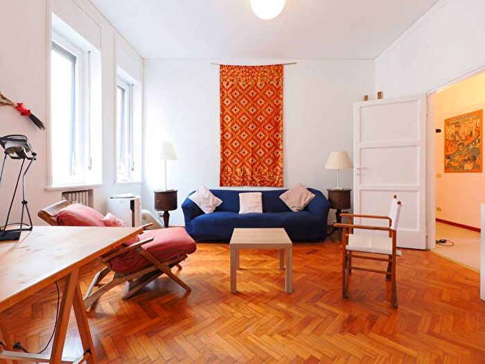 Appartamento trilocale in affitto in Via Cicco Simonetta, Corso Genova, Milano