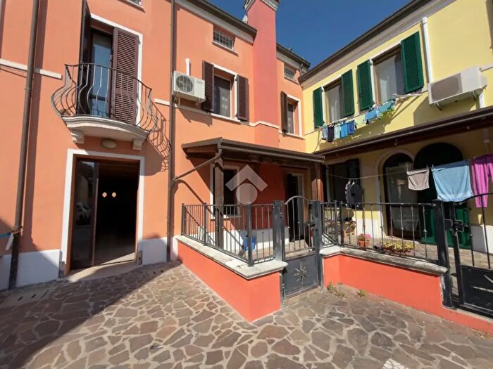 Appartamento bilocale in vendita in Corso G Mazzini, Comacchio