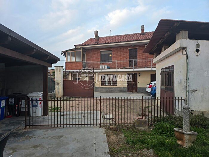 Casa con 8 locali in vendita in Via Tetti Mogna, Carmagnola