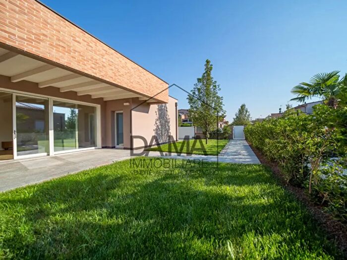 Casa trilocale in vendita in Sorbolo Mezzani