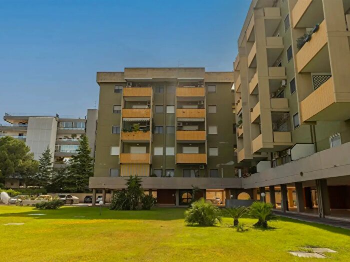 Appartamento quadrilocale in vendita in Via Divisione Paracadutisti della Folgore, Bari