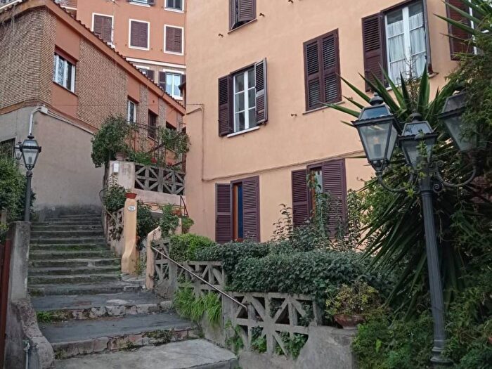 Appartamento monolocale in affitto in Via Nicola Fabrizi, Trastevere, Roma