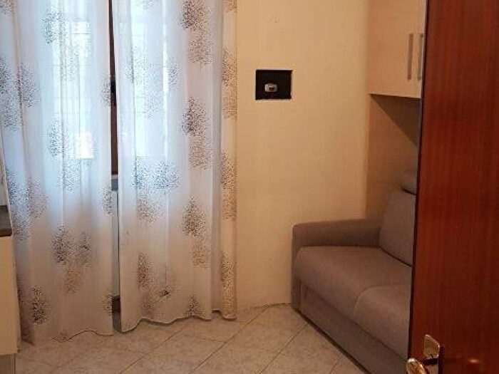 Appartamento monolocale in affitto in Via degli Umiliati, Ponte Lambro, Milano